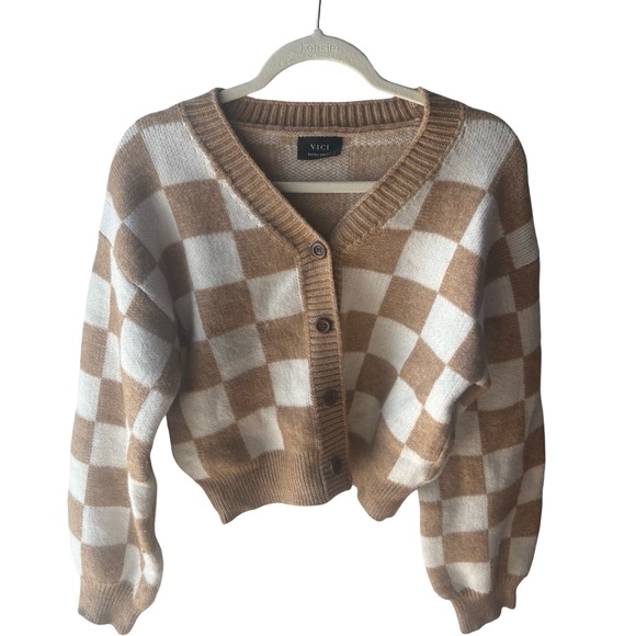 VICI Checkerboard Knit Cardigan in Camel and White X Small - Picture 4 of 9